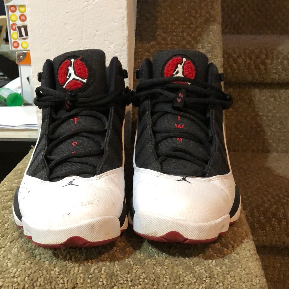 Jordan 6 rings men *SCUFFS ON THE FRONT*